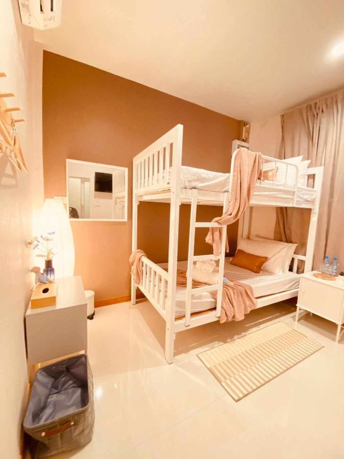 Por Poshtel Kanchanaburi by Eksteriør bilde